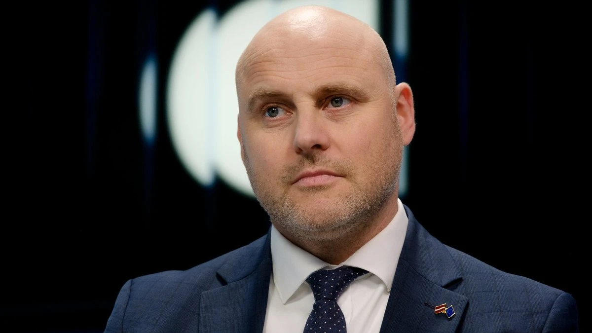 Kulbergs pagarina lielo IKT iepirkumu moratoriju līdz augustam