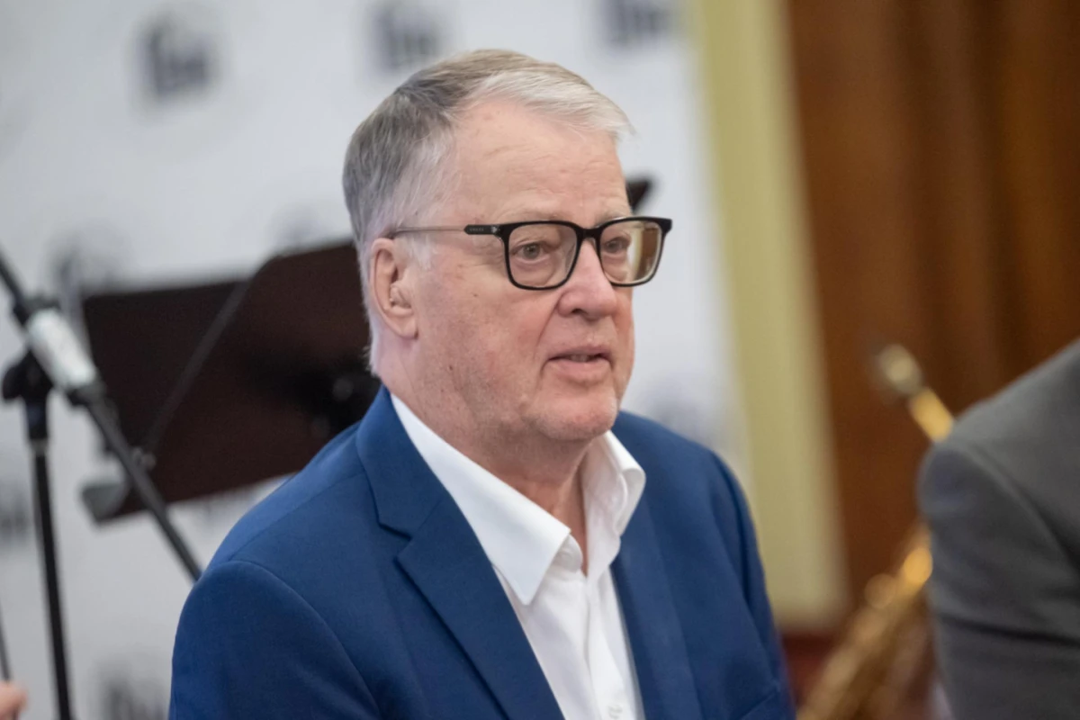 Guntis Ulmanis atklāti par dzīvi divās ģimenēs