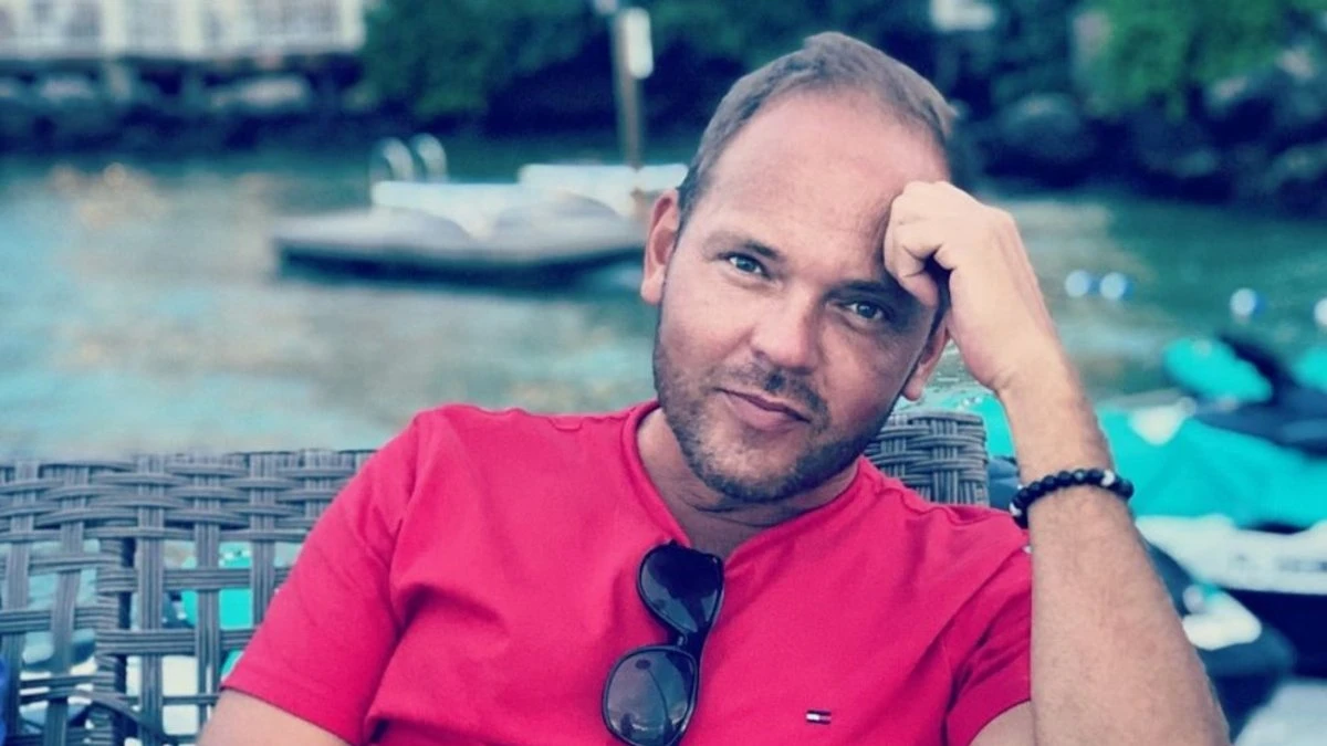 Lauris Reiniks izspēlē fanus ar Britnijas Spīrsas vizīti