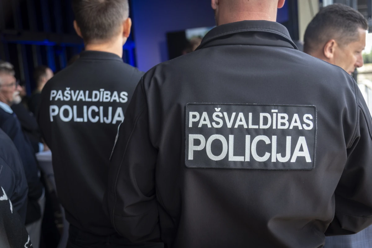 Liepājas policija brīdina: bērnus līdz 7 gadiem nedrīkst atstāt vienus
