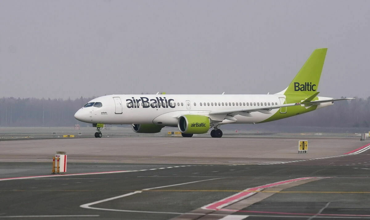 AirBaltic un Igaunijas uzraugu strīds par 214 eiro kompensāciju