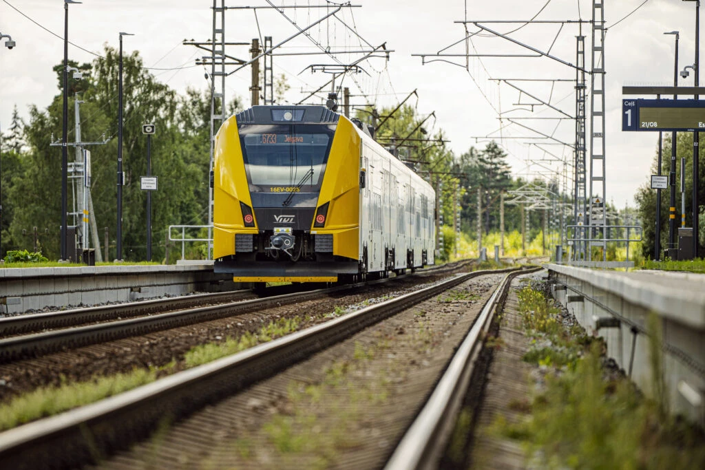 Jelgavas līnijā mainās vilcienu saraksti: kas jāzina pasažieriem