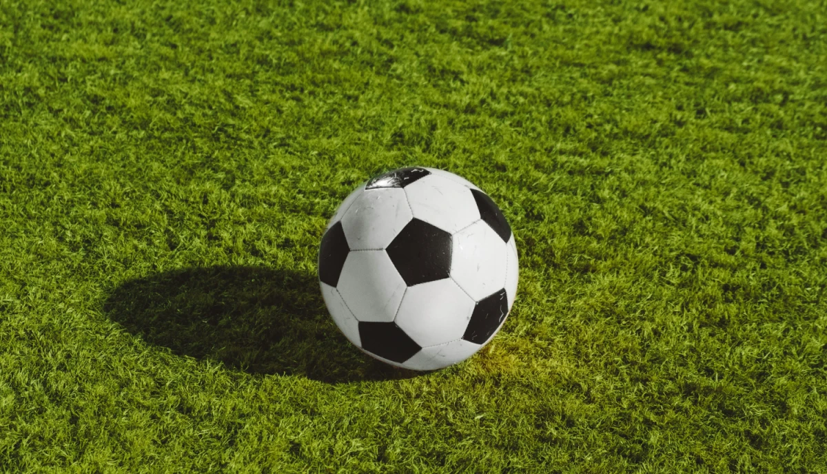 Jūrmalas ģimnāzijā par 1,73 miljoniem eiro pārbūvē sporta laukumu