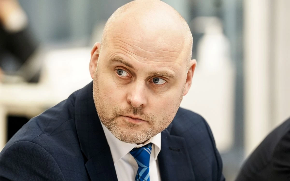 airBaltic jāpiesaista investors, lai izbeigtu valsts naudas tēriņus