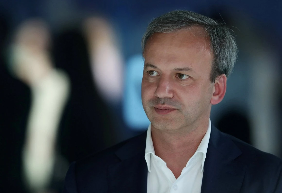 Arkādijs Dvorkovičs aptur FIDE prezidenta pilnvaras