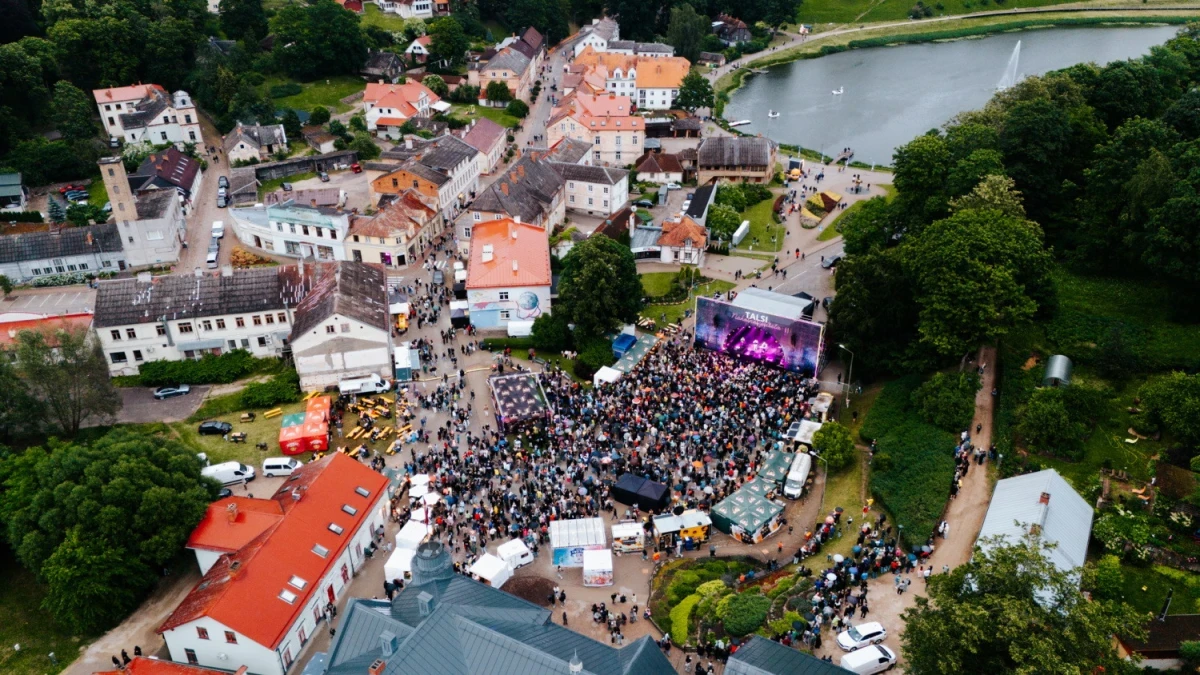 Talsos un Alūksnē svētku laikā mainīsies satiksmes kārtība