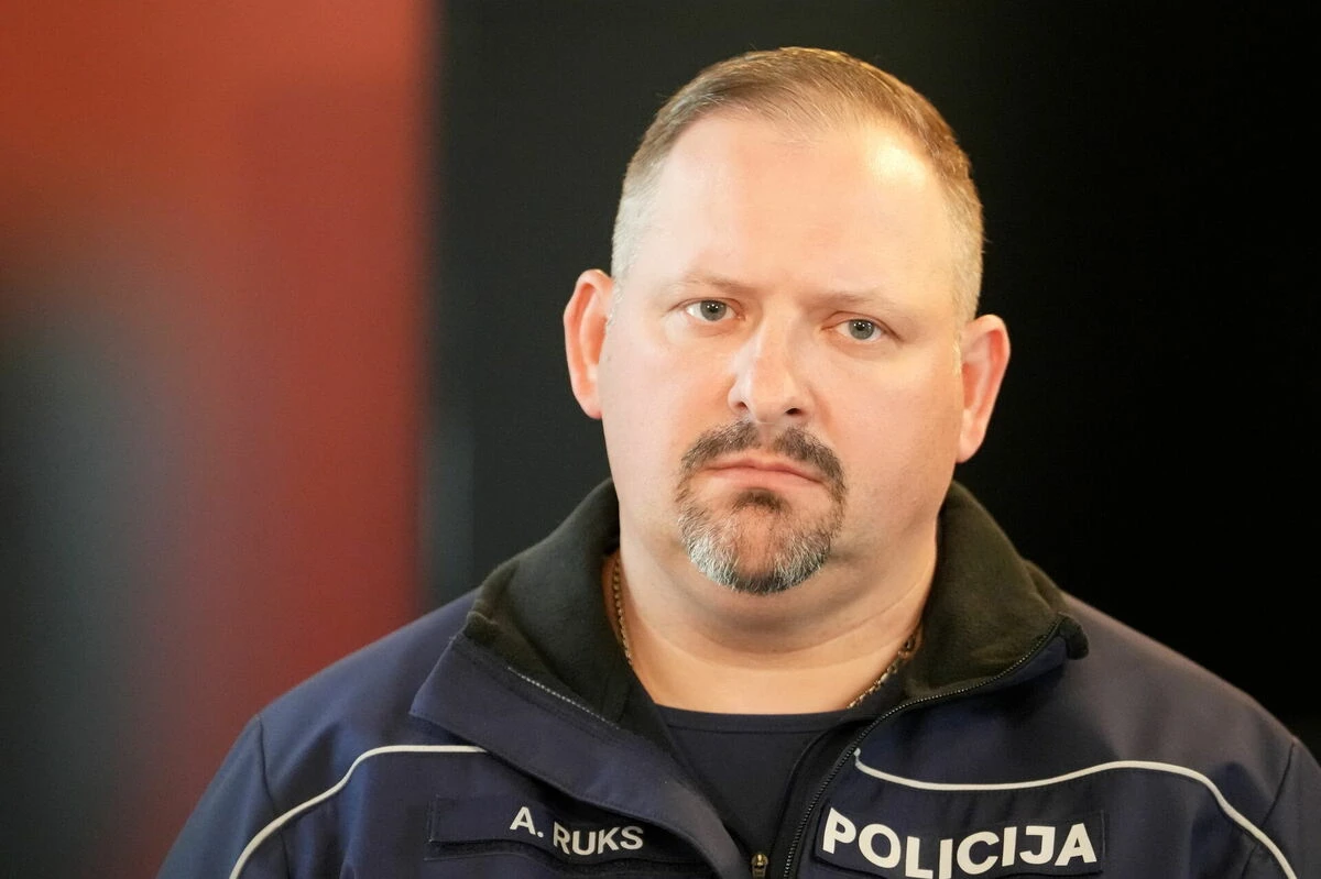 Dombrava rosina pārbaudi pret policijas priekšnieku Ruku