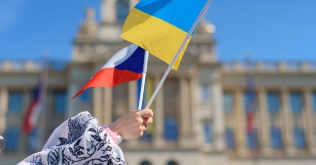 Чехия ужесточает правила временной защиты для мужчин из Украины