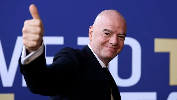 Джанни Инфантино сохранил пост главы ФИФА после скандала