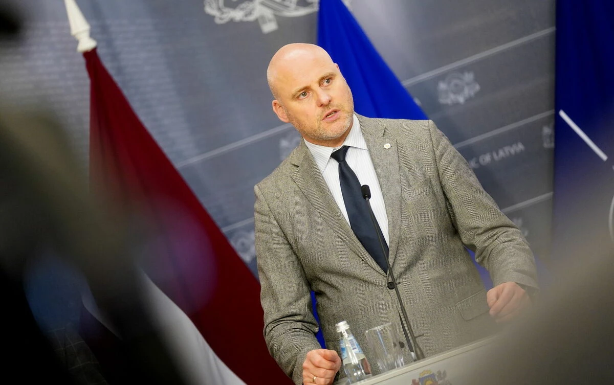 Kulbergs izvairās nosaukt deputātus, kas manipulē ar kompensācijām