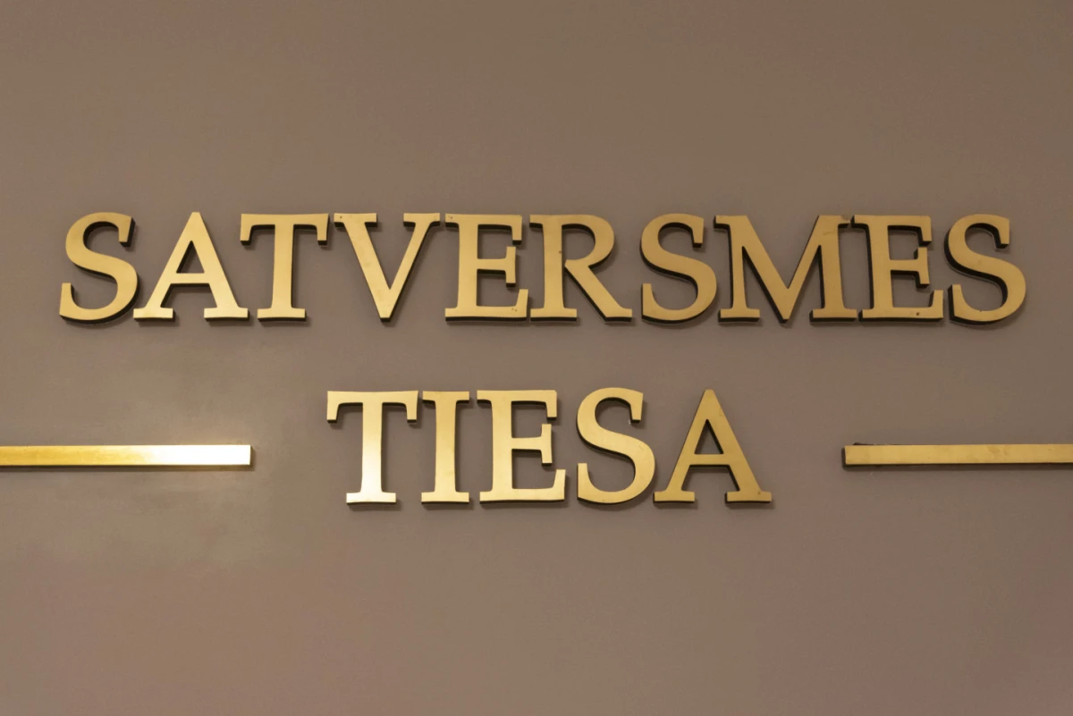 Ģenerālprokurors vēršas Satversmes tiesā kokrūpnieku lietā