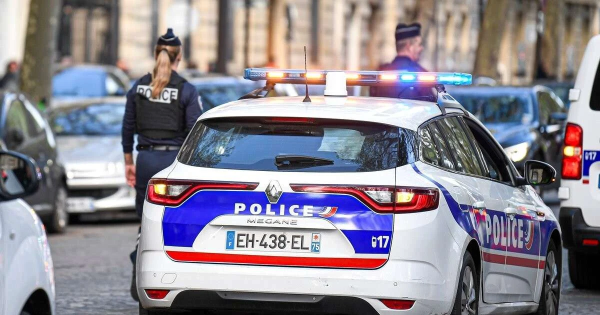Francijas policija cīņā ar migrantiem pie Lamanša krastiem