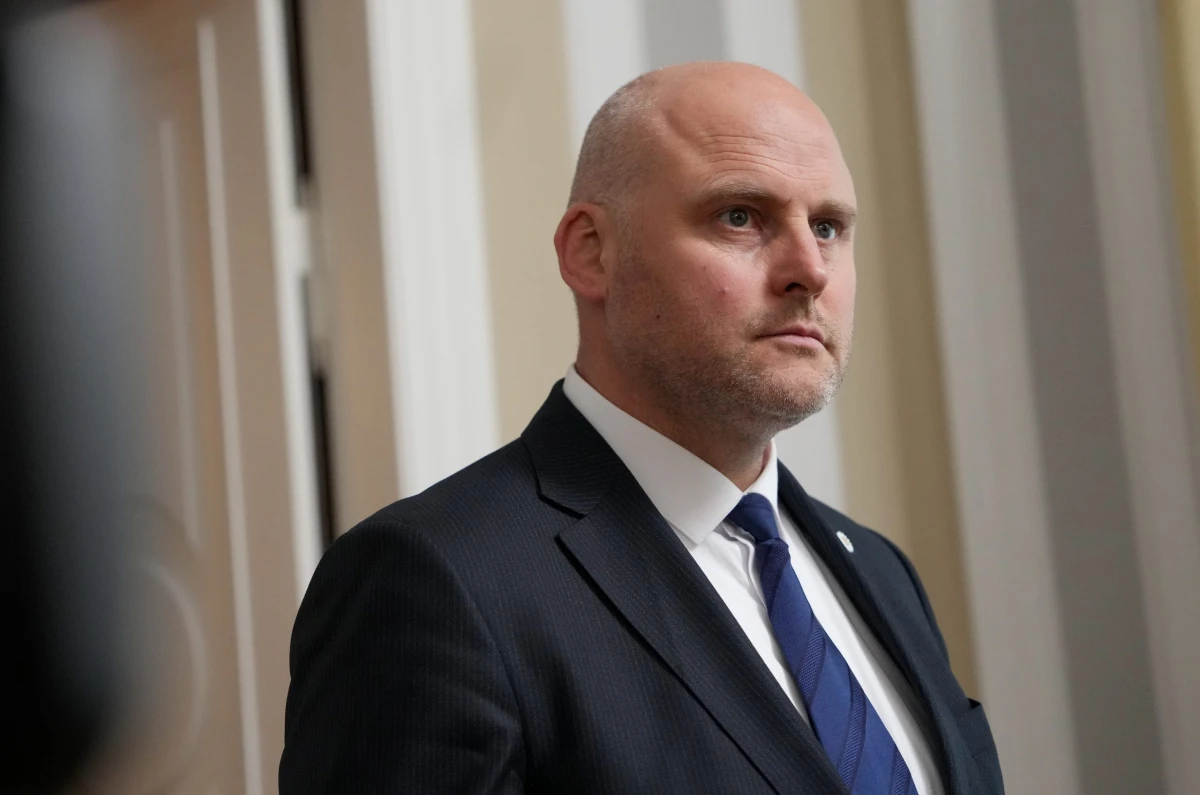 Ministru prezidents Kulbergs rosina iesaldēt valsts amatpersonu algas