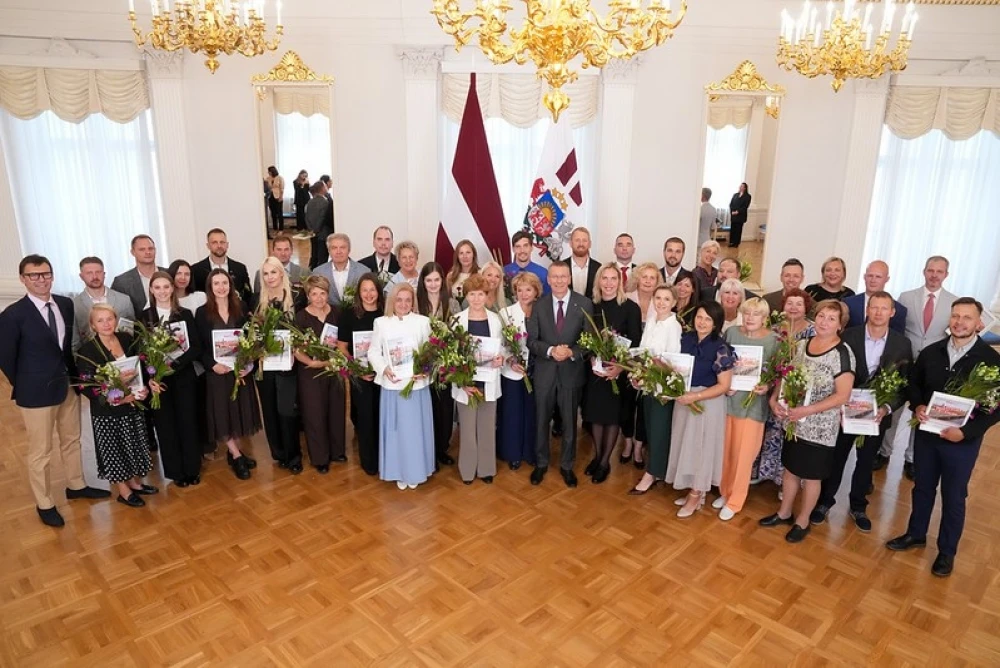 Rinkēvičs sveic 6900 skolēnus Latvijas Skolu kausa laureātus