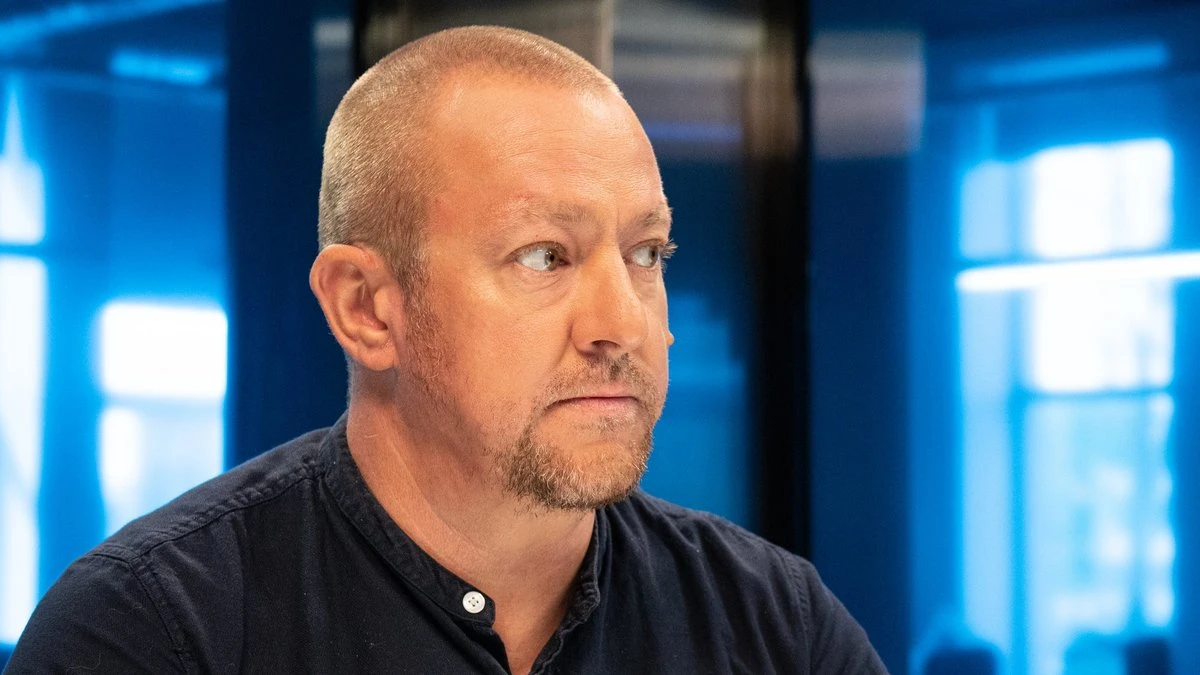 Pēc kritikas par darbu vētras laikā amatu atstāj Latvijas Radio ziņu vadītājs
