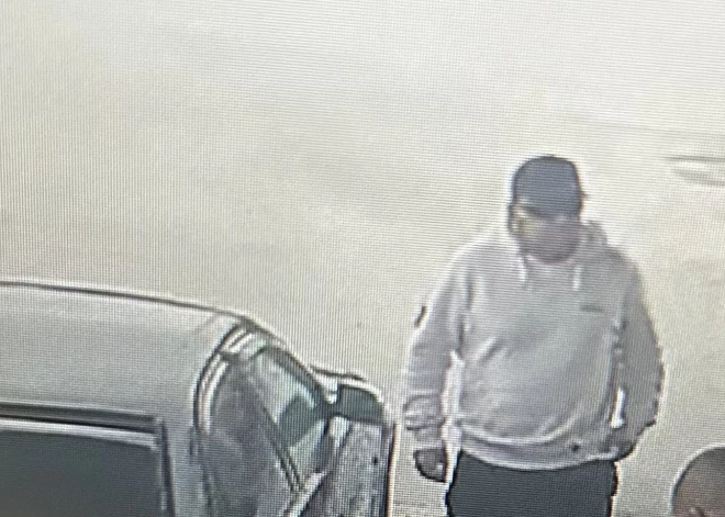 Valsts policija meklē vīrieti, kurš pārvietojas ar Audi A4