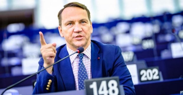 Польша призвала ограничить передвижение дипломатов РФ в ЕС