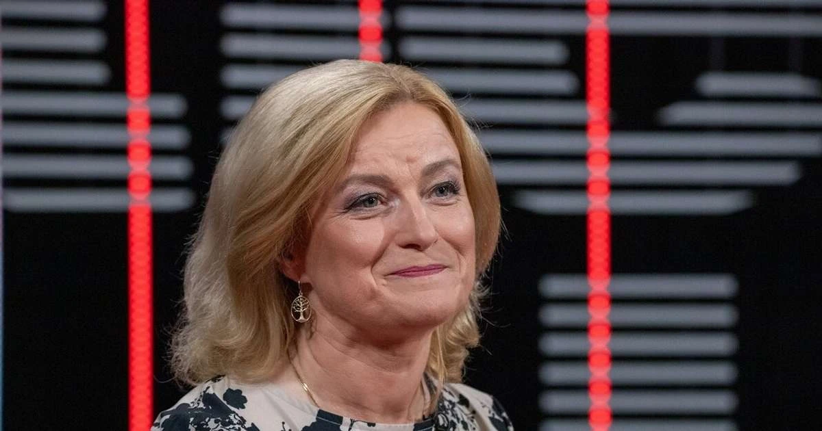 Indriksone stāv par izglītības reformām