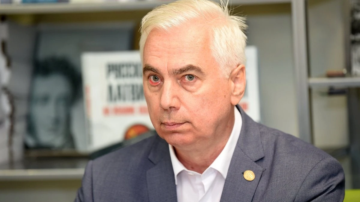 Sankciju pārkāpšanā apsūdzēto Guščinu atbrīvo no apcietinājuma