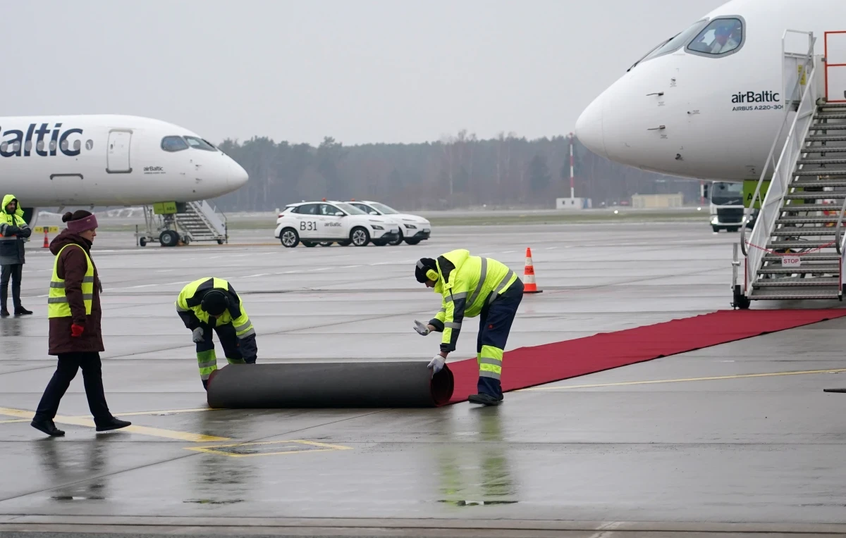 AirBaltic требует 80 млн евро: парламент спорит о спасении
