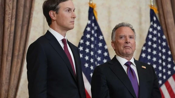 Зеленский объявил паузу в ударах на время визита делегации США