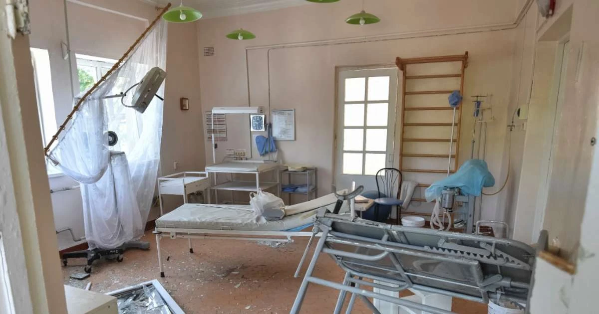 Ukrainā iznīcinātas vai bojātas gandrīz 2700 medicīnas iestādes