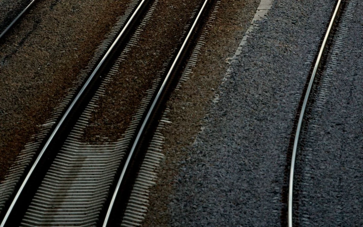 Nīderlandē dzelzceļa satiksmi paralizē aizdomas par sabotāžu
