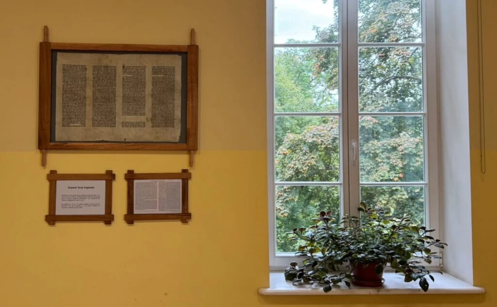 Aizputē atgriezies unikāls 19. gadsimta Toras fragments