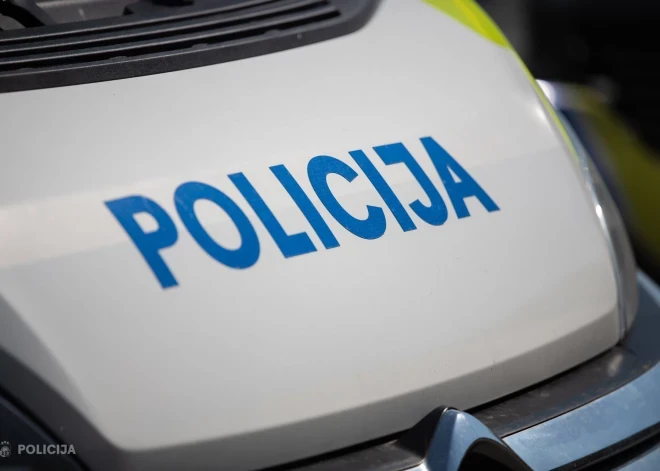 Ainažos aizturēts Igaunijas pilsonis par draudēšanu ar ieroci