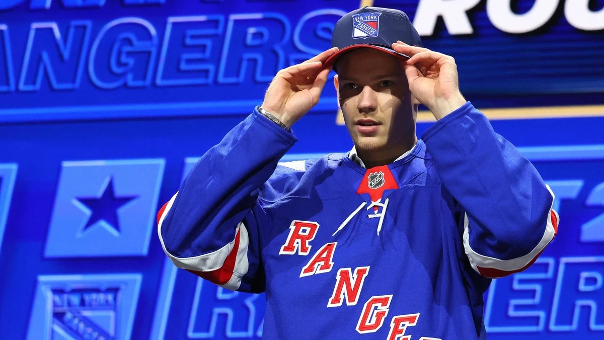 Alberts Šmits var iekļūt Ņujorkas „Rangers” NHL sastāvā