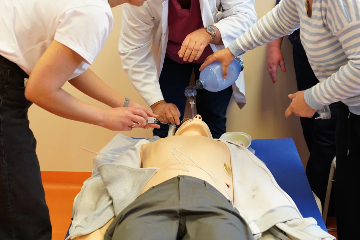 Ziemeļkurzemes slimnīcas centrā pilnveido mediķu prasmes