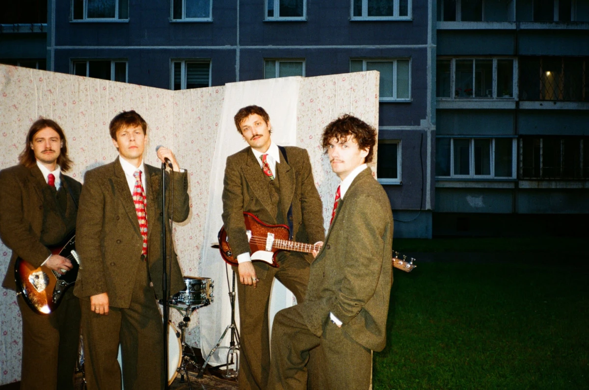Grupa „Sudden Lights” izdod singlu „talk to me” un dodas tūrē