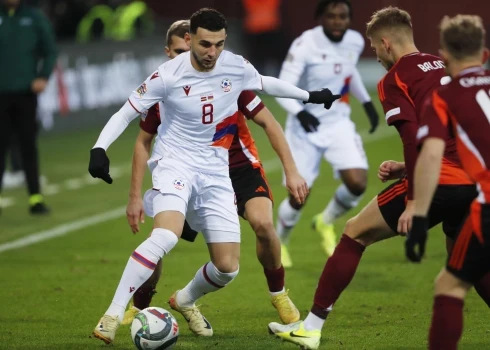 Armēnijas futbola izlase pret Latviju pieteikusi Eduardu Spercjanu