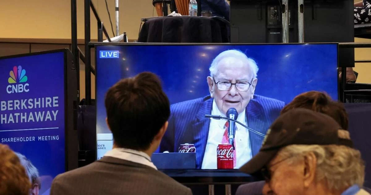 Vorens Bafets atstāj Berkshire Hathaway padomes priekšsēdētāja amatu