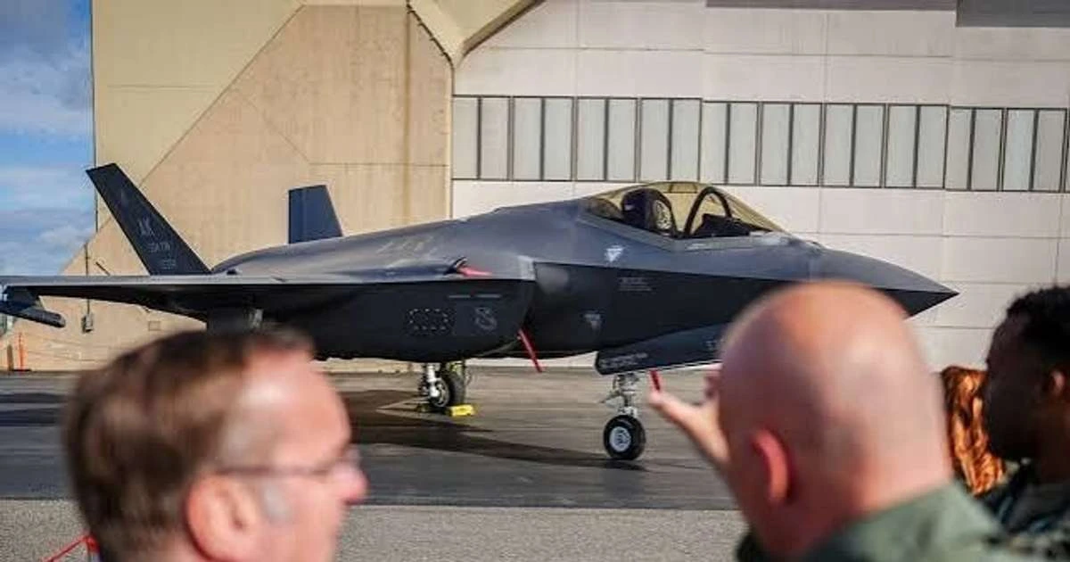 Vācija saņem pirmo no 35 pasūtītajiem iznīcinātājiem „F-35”