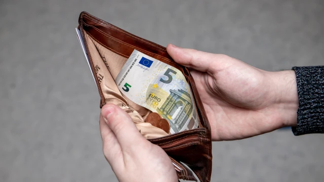 Pētījums: 66,8% Latvijas ģimeņu saskaras ar grūtībām iztikt