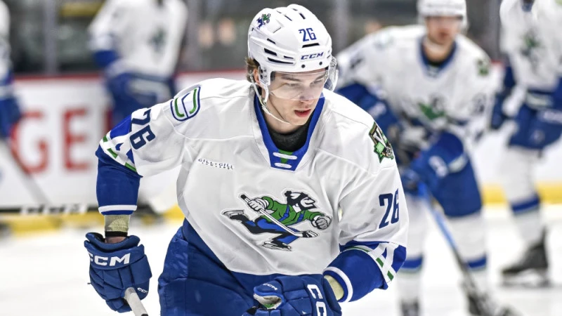 Vankūveras „Canucks” nosūta Anrī Ravinski uz AHL vienību