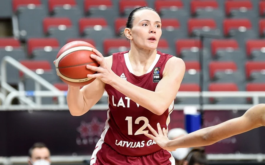 Basketboliste Anete Šteinberga noslēdz karjeru valstsvienībā