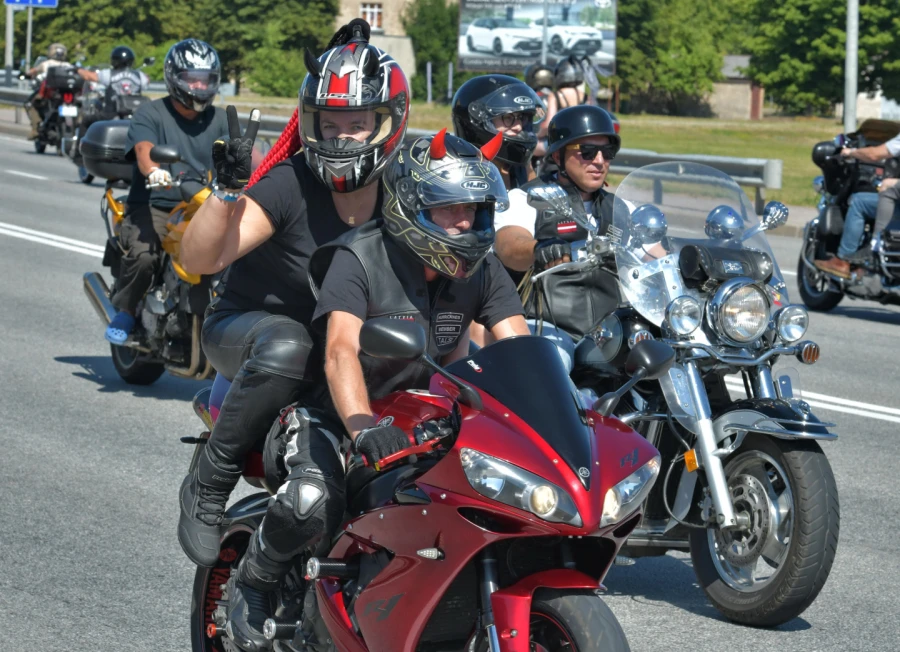 Jelgavā motoparādes laikā avarējuši vairāki motocikli