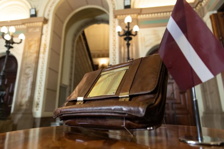 Nākamā gada valsts budžetā prognozē 450 miljonu eiro deficītu