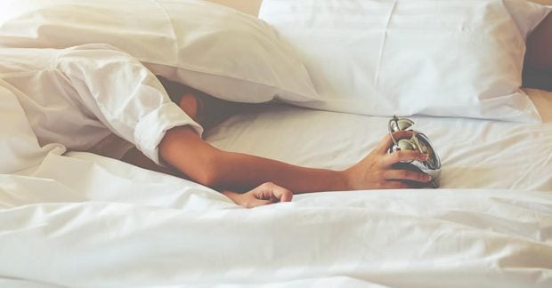 Как легче просыпаться осенью: 5 советов от специалистов