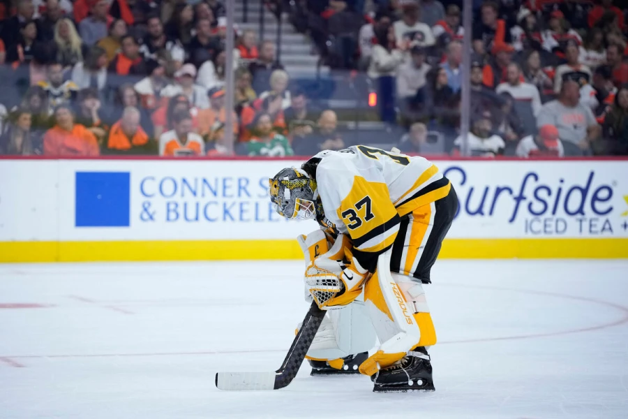 Artūrs Šilovs izcīna „sauso” uzvaru NHL sezonas pirmajā spēlē