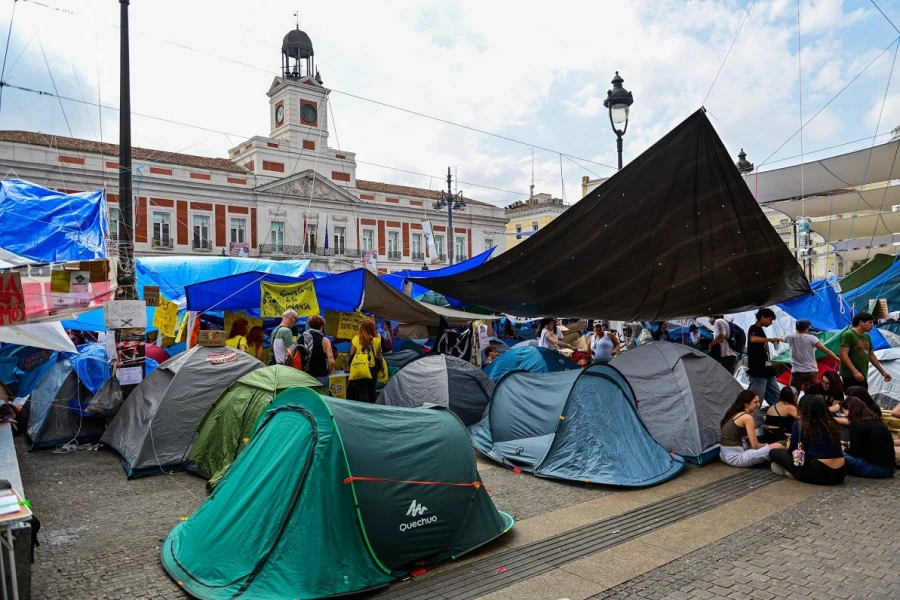 Spānijā protestē pret augstām īres cenām un izlikšanu