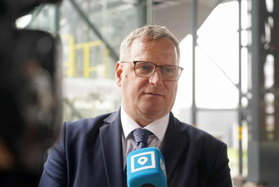 Opozīcija sāk parakstu vākšanu Rīgas mēra Kleinberga atstādināšanai