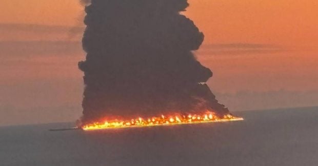 У берегов Сочи загорелся танкер «Aframax Rio» с российской нефтью