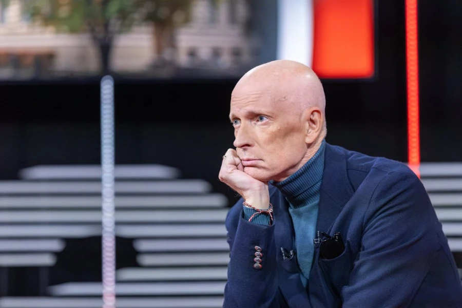 Alvis Hermanis atkāpjas no partijas ”Mēs mainām noteikumus” vadības