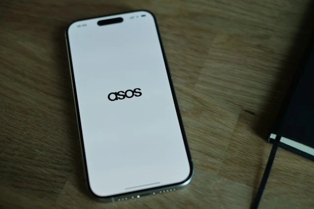 ”Asos” apstiprina klientu datu noplūdi pēc kiberuzbrukuma