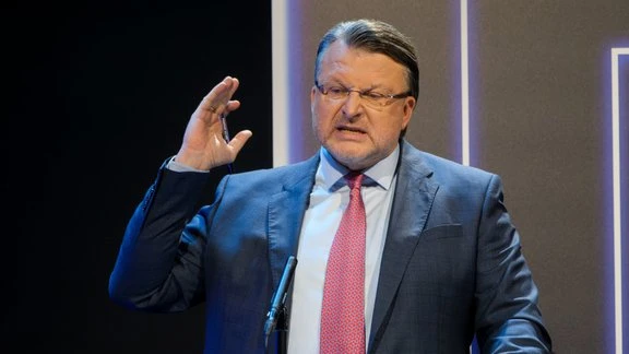 Шлесерс назвал условия поддержки правительства Кулбергса
