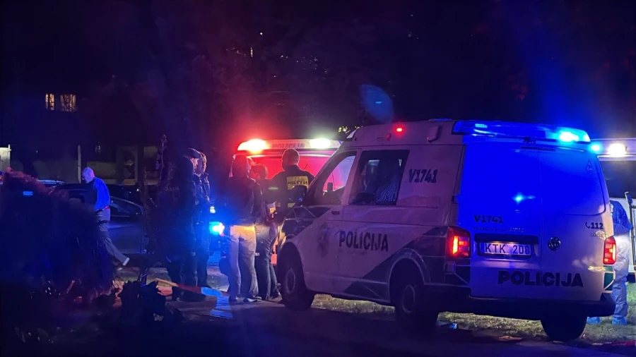 Viļņā daudzdzīvokļu mājas pagalmā nošauts vīrietis