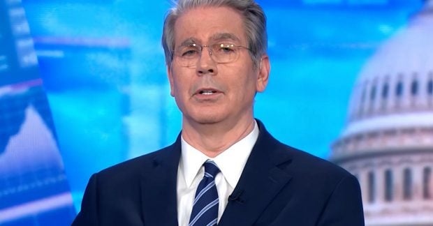 Министр финансов США Бессент ответил на критику сделки с Россией